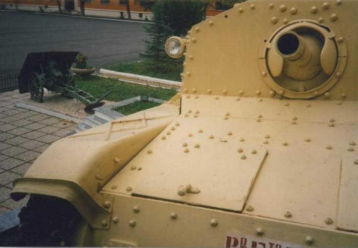 10_m42_civ_02.jpg (29817 byte)