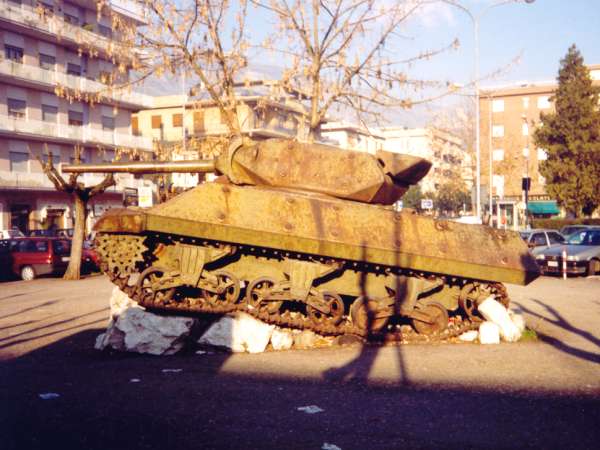 14_m10_cas_03.jpg (43847 byte)