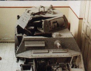 p_ab43_02.jpg (27121 byte)