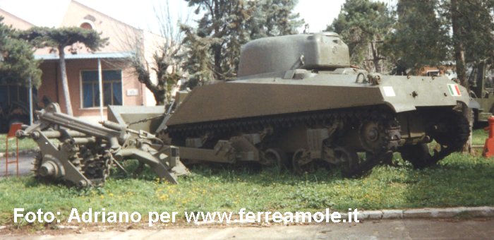 32_m4dozer_cecc.jpg (62126 byte)