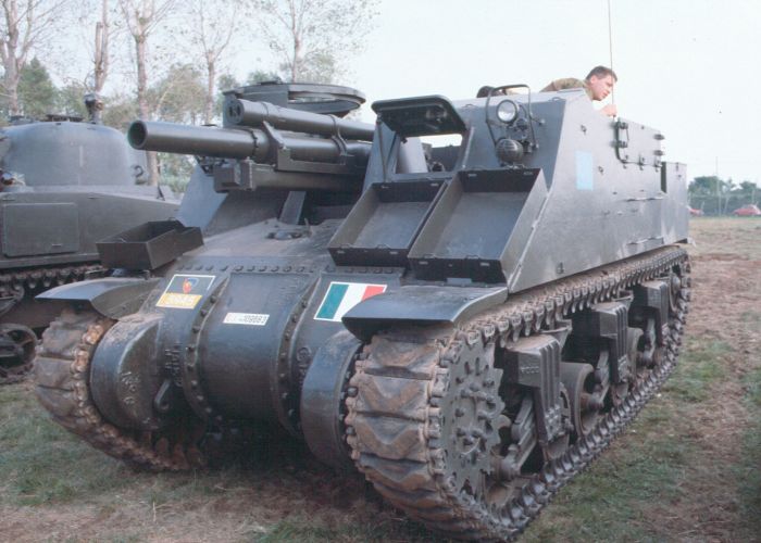 priest.jpg (62343 byte)