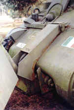 tankdozer19.jpg (38698 byte)