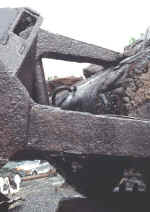 tankdozer24.jpg (37083 byte)